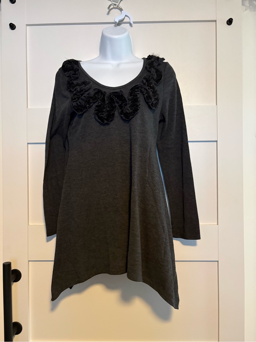 Women's charcoal grey Ruffle-Front Long Sleeve Tunic Top